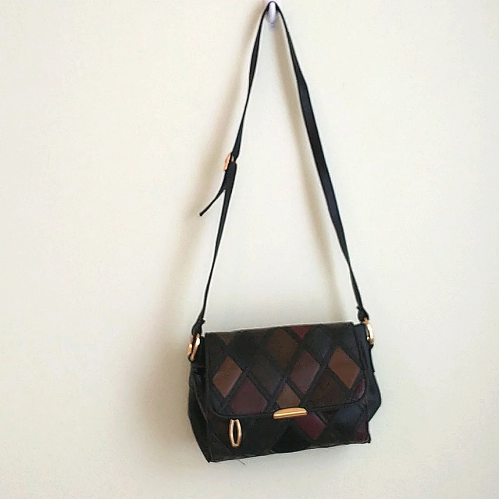 Cabin Creek women's shoulder bag.